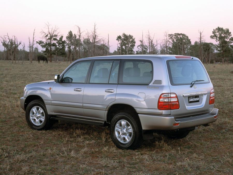  Toyota Land Cruiser 100 Sahara TD 2002 года  (AU) (фото 2 из 5)